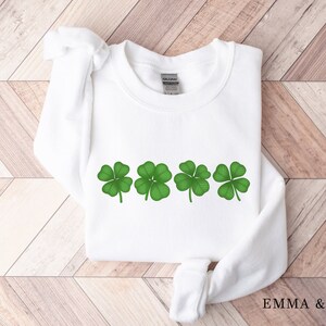 St Patricks Day Sweatshirt for Women, Four Leaf Clover Sweatshirt, St Patricks Day Sweater, Shamrock Sweatshirt, Lucky Shirt, Clover Shirt