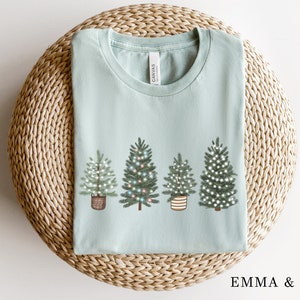 Christmas Shirts for Women, Christmas Tree Shirt, Christmas T-Shirt, Christmas Tee, Holiday Shirt, Merry Christmas Shirt, Christmas Crewneck