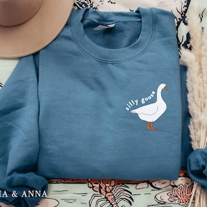 Silly Goose Felpa, Goose Crewneck Felpa, Felpa divertente, Silly Goose Sweater, Regalo per Lei, Silly Goose Shirt, Goose Pullover