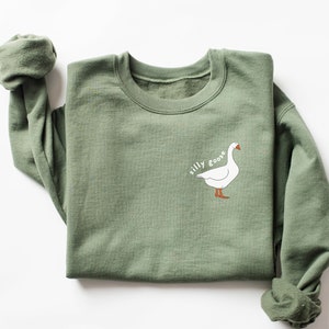 Silly Goose Felpa, Goose Crewneck Felpa, Felpa divertente, Silly Goose Sweater, Regalo per Lei, Silly Goose Shirt, Goose Pullover