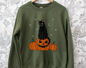 Halloween Sweatshirt, Halloween Sweater, Katze auf Kürbis Sweatshirt, Black Cat Sweatshirt, Halloween Crewneck, Black Cat Shirt, Spooky Season