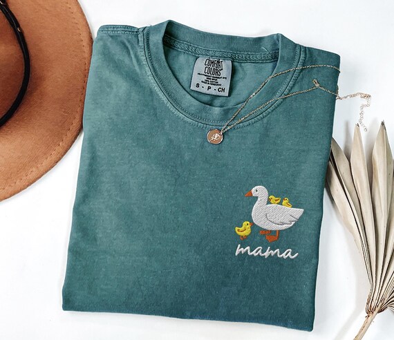 Embroidered Mama Shirt, Duck Mama Shirt, Mothers Day Gift, Mom Tshirt, Gift for Mom, Duck Lover Gift, Mama and Kids, Pregnancy Announcement