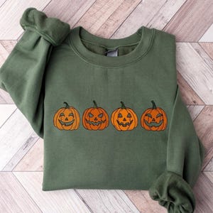Pumpkin Sweatshirt, Pumpkin Sweater, Jack-o-Lantern Sweatshirt, Halloween Crewneck Sweatshirt, Halloween Sweater, Spooky Season, Fall Shirts