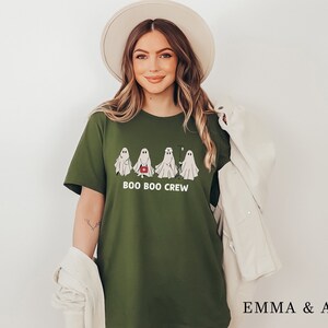Camisa de Halloween, camisa Boo Boo Crew, camisa fantasma, camisa de enfermera de Halloween, camisa divertida de Halloween, camiseta de enfermera, regalos de enfermería, estudiante de enfermería Olive