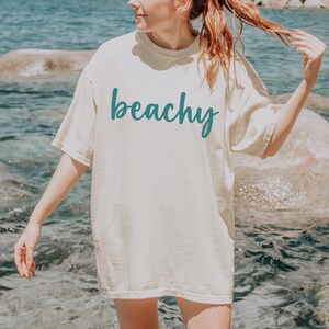 Beachy Shirt Komfort Farben Strand Shirt Ozean Shirt Strand Liebhaber Geschenk Mädchen Reise Tshirt Strand Tshirt Urlaub Shirt für Frauen Bild 3