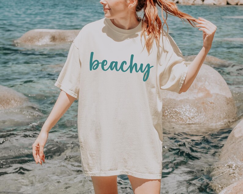 Beachy Shirt Komfort Farben Strand Shirt Ozean Shirt Strand Liebhaber Geschenk Mädchen Reise Tshirt Strand Tshirt Urlaub Shirt für Frauen Bild 3