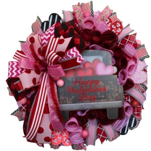 Valentine&#39;s Day Wreath - Handmade Heart Wreath - Decorative Door Wreath - Romantic Valentine&#39;s Décor - Love Heart Wreath - Front Door Decor