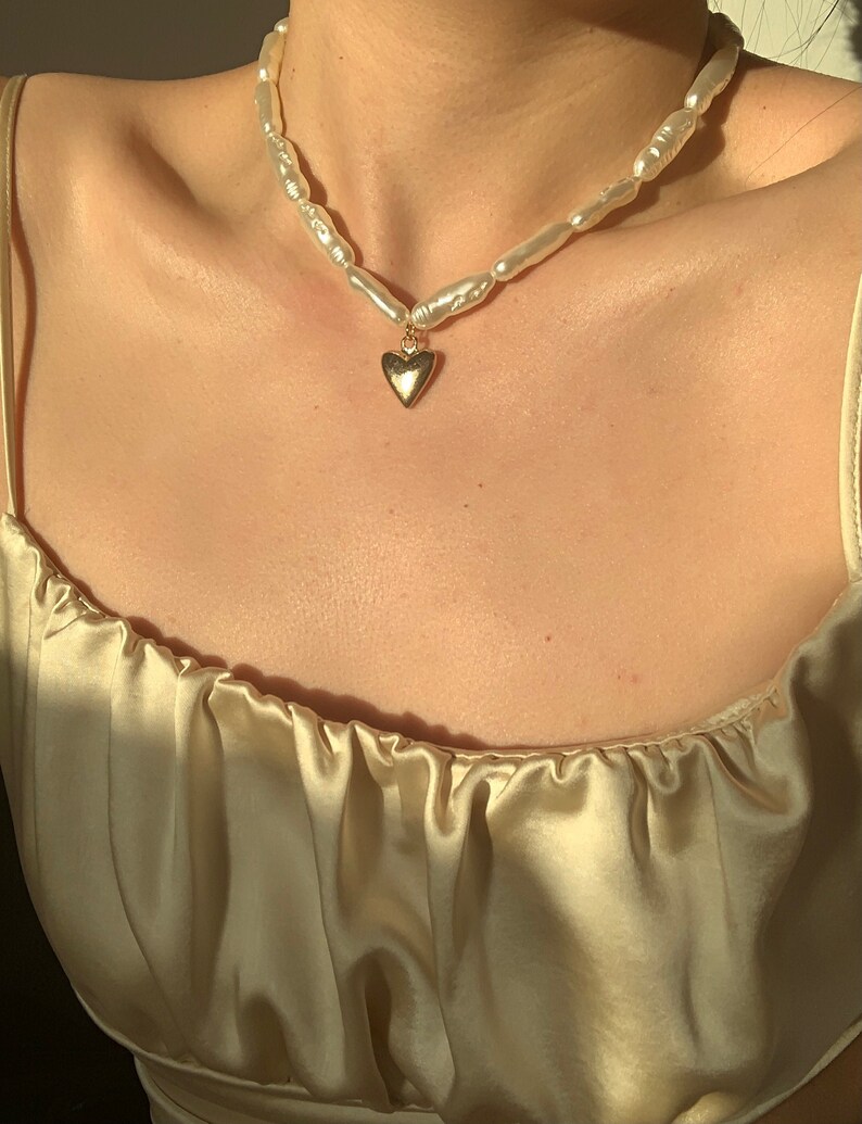 Pearl Gold Toggle choker Baroque Pearl Gold Heart necklace Minimalist Boho Chic Layering Small Oval Link Necklace