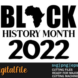 Puede incluir: Diseño gráfico en blanco y negro para el Mes de la Historia Negra 2022, con la palabra "BLACK" con la silueta de África, "HISTORY MONTH" y el año "2022". El diseño incluye "SB Digital File" e información del tipo de archivo.