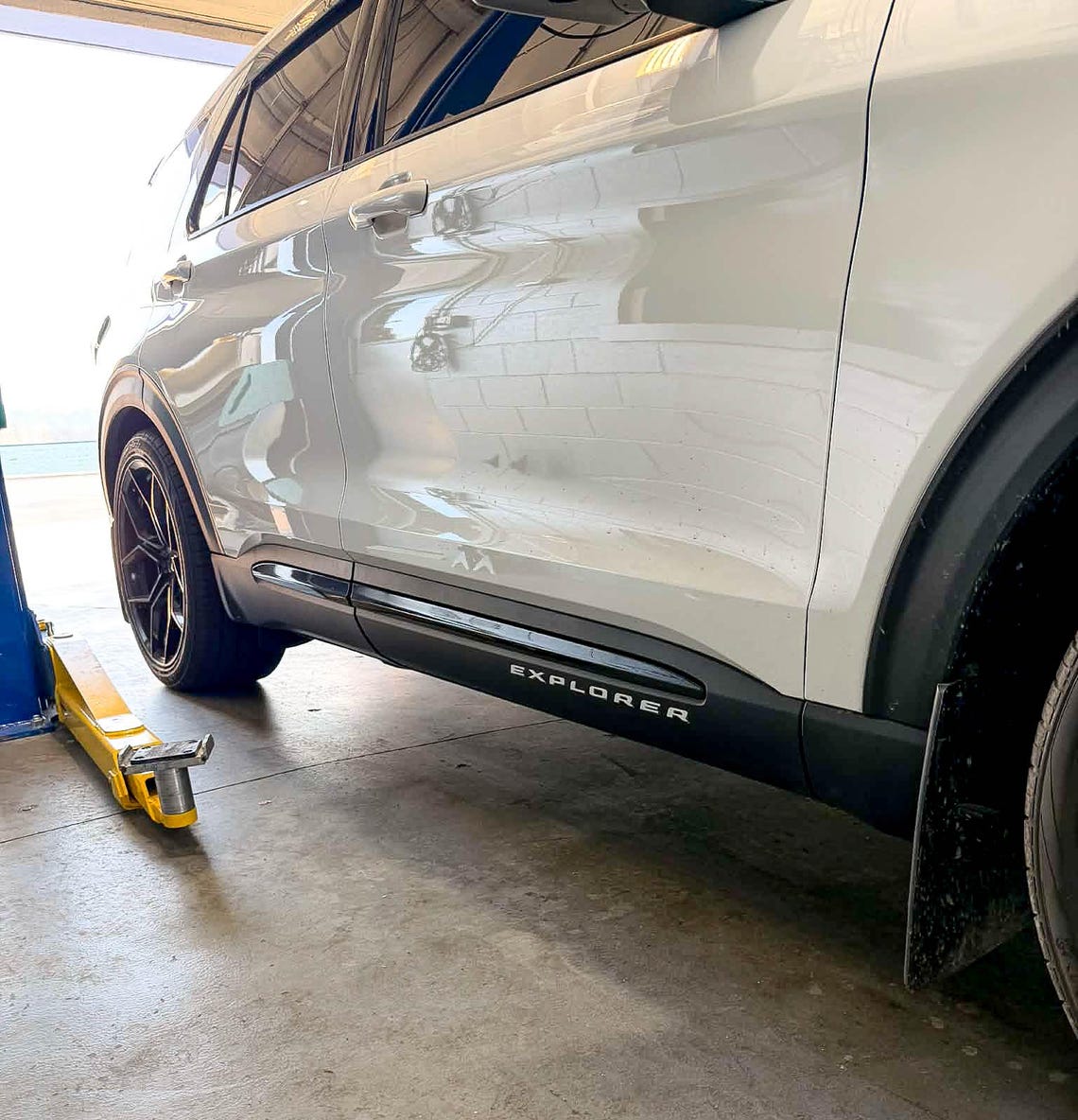2020-current EXPL0RER Lower Rocker Panel Inserts (GLOSS WHITE) Set of ...