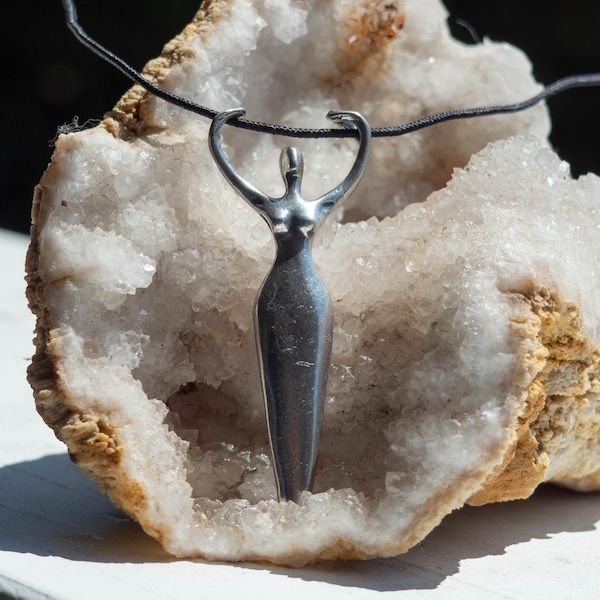 The Black Goddess Necklace main image 1