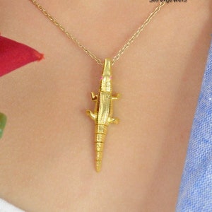 14k Gold Alligator Pendant, Gold Alligator Crocodile jewelry, Gold Alligator Animal Pendant,  gold Alligator Jewelry