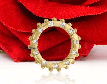 Charm circular de oro de 14 quilates con cierre de bola redonda