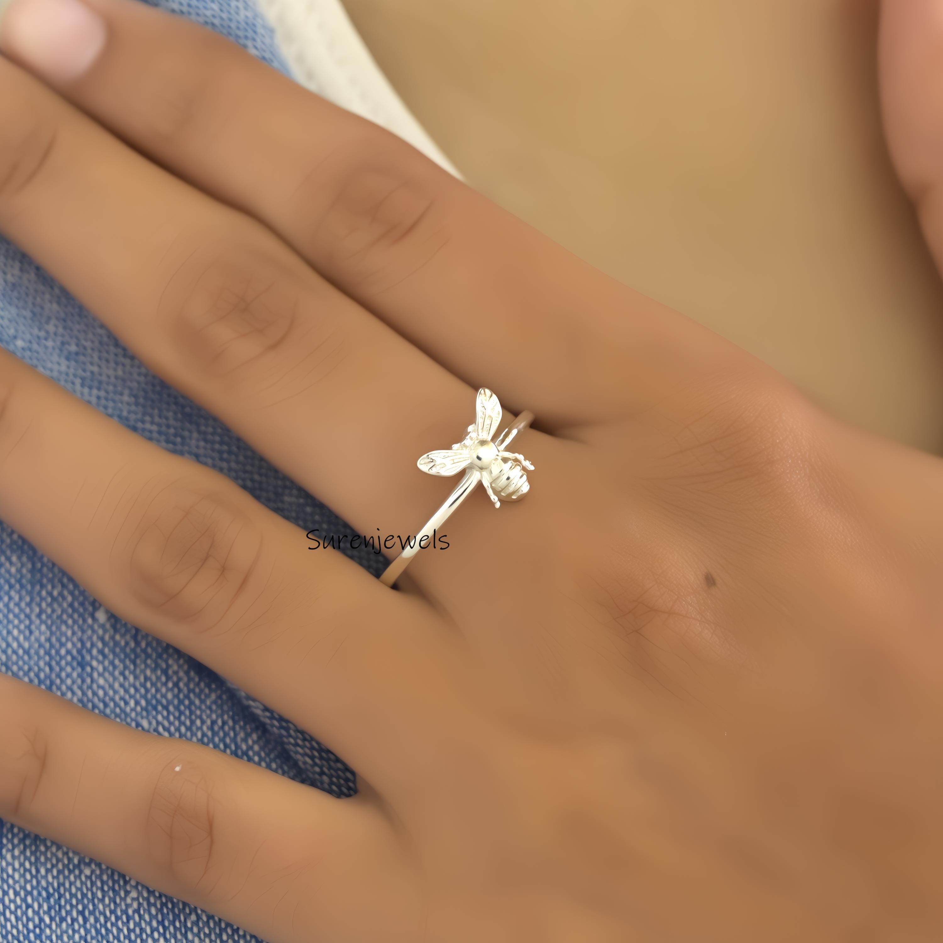 14K Solid Gold Bee Ring: Moissanite Honeycomb Jewelry - View 4 - Suren Jewels | SKU: SJR2914