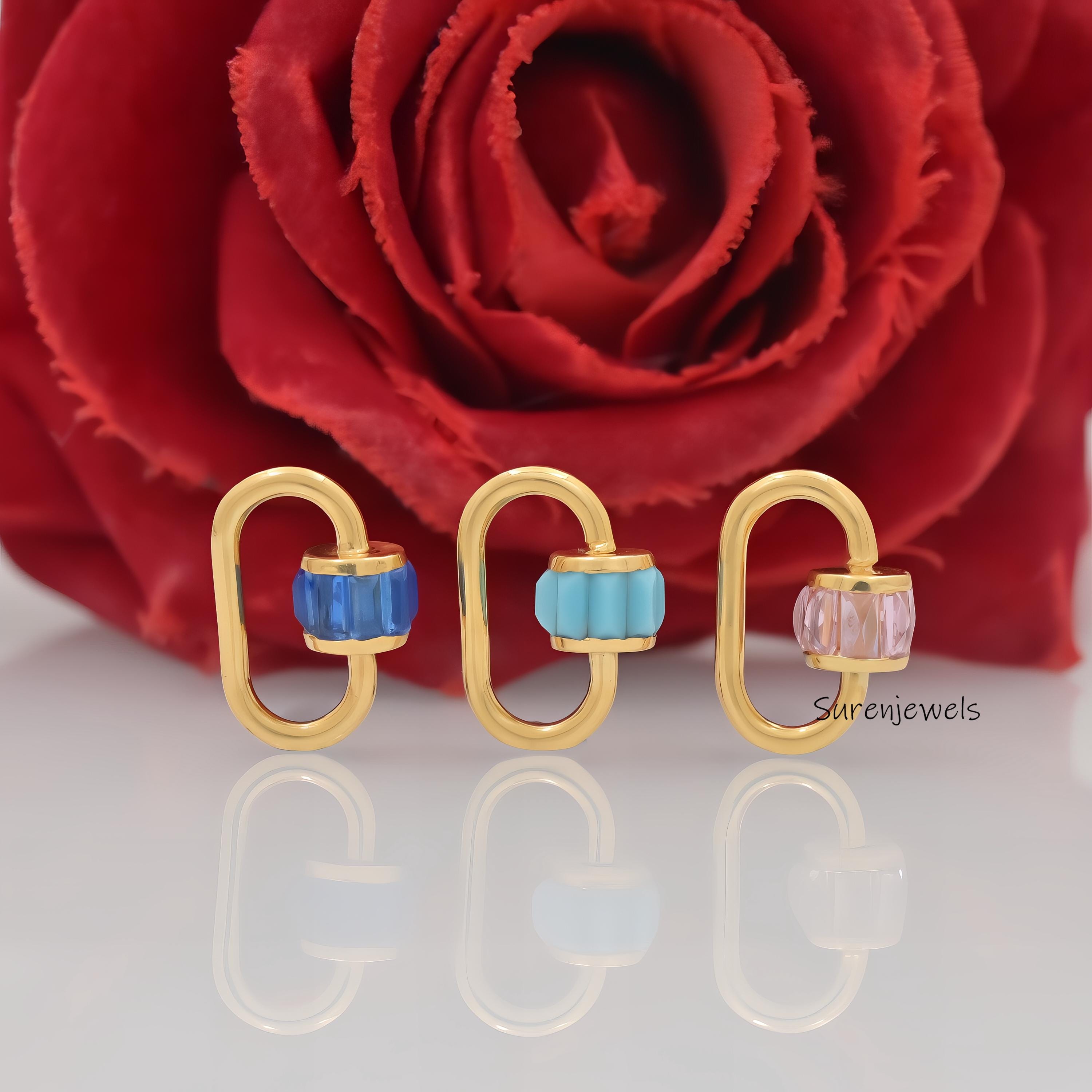 14K Gold Emerald Baguette Carabiner Lock: Necklace Jewelry - View 2 - Suren Jewels | SKU: SJC162-9KYGBTTEM-19M