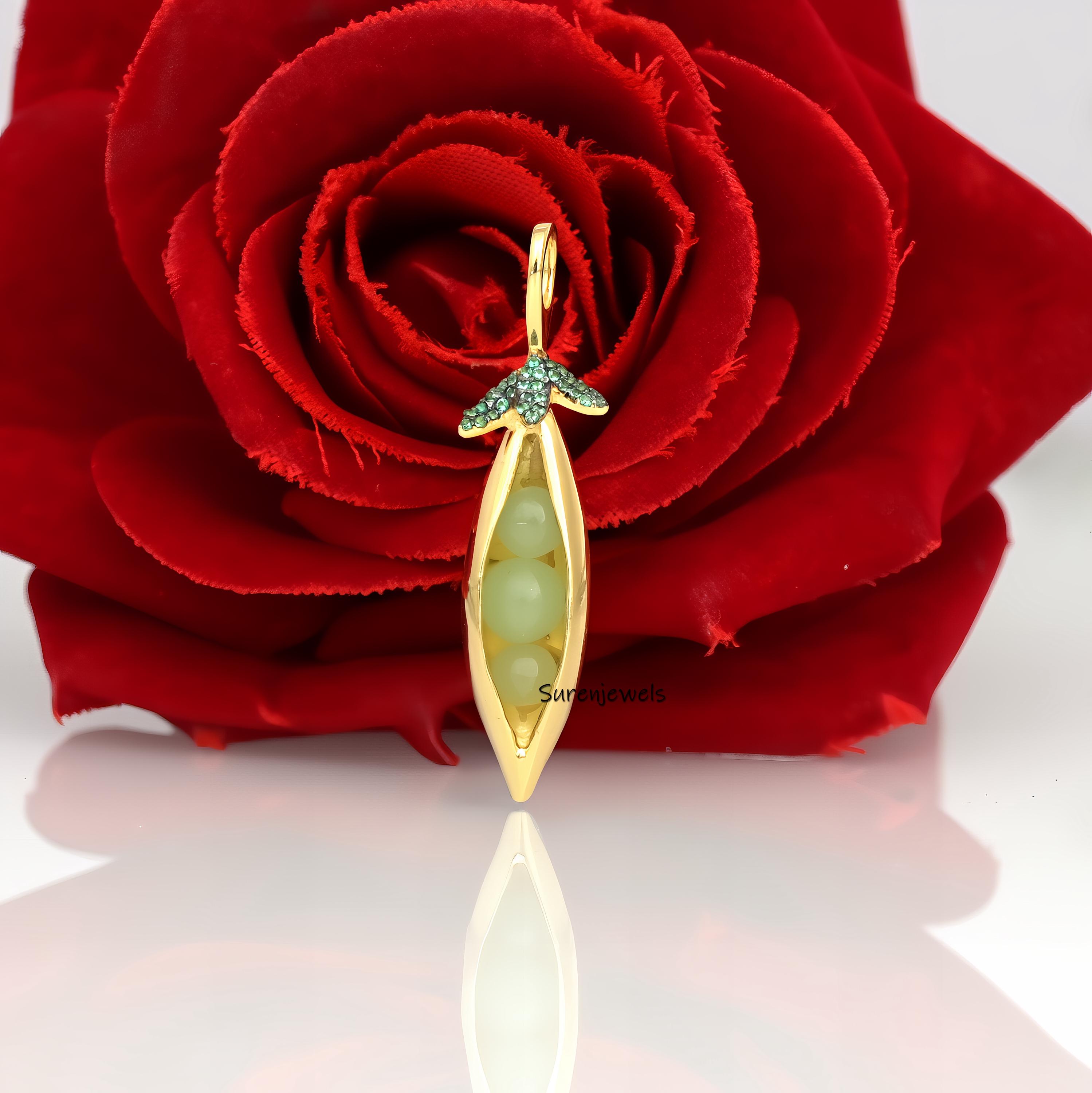 Vintage 14k Solid Gold Peas Pendant: Handmade Gemstone Design - Suren Jewels | SKU: SJP1571-SLYGCHGCZ
