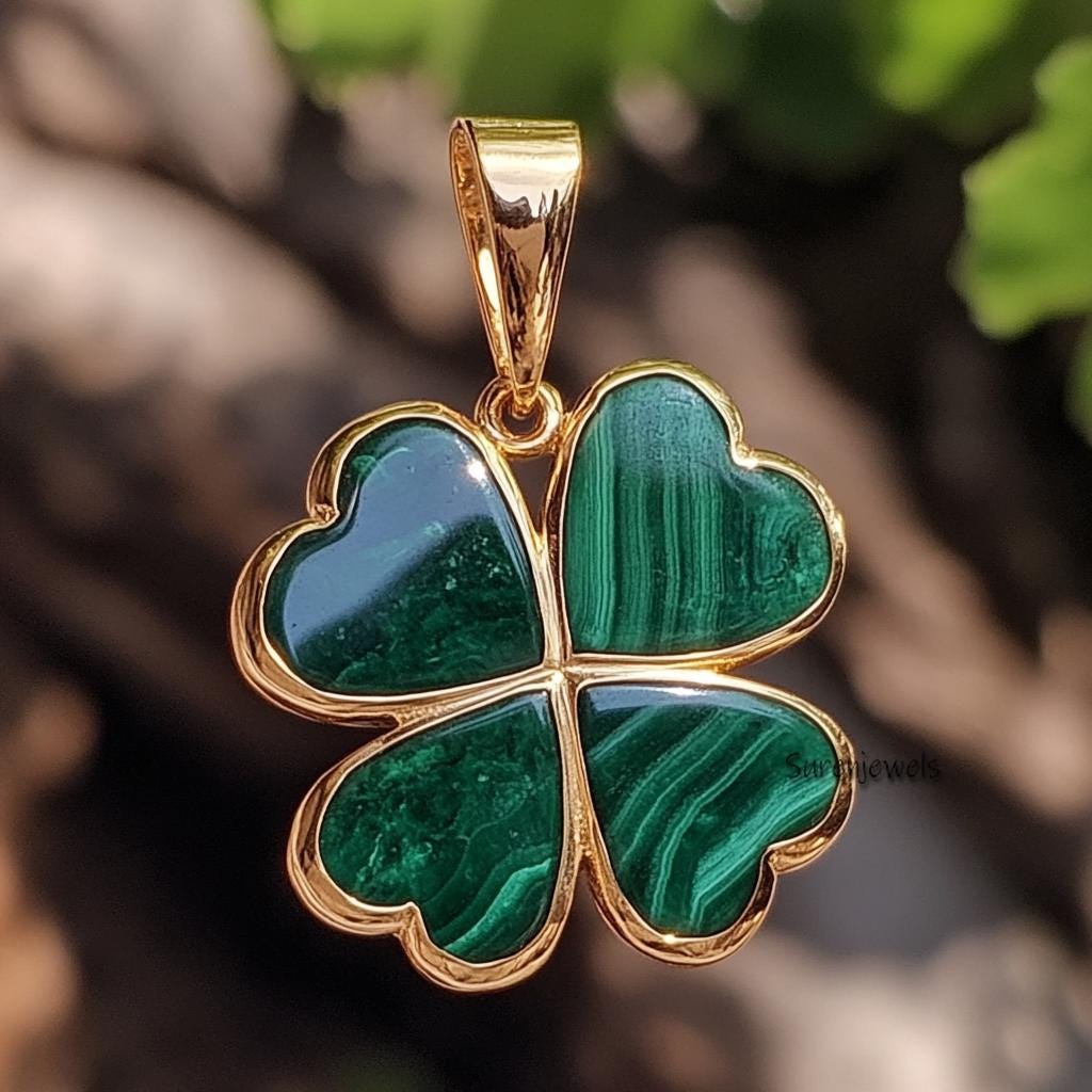 14K Gold Malachite Clover Pendant: Handmade Gemstone Jewelry - View 4 - Suren Jewels | SKU: SJP5393-SLYGOCR-30M