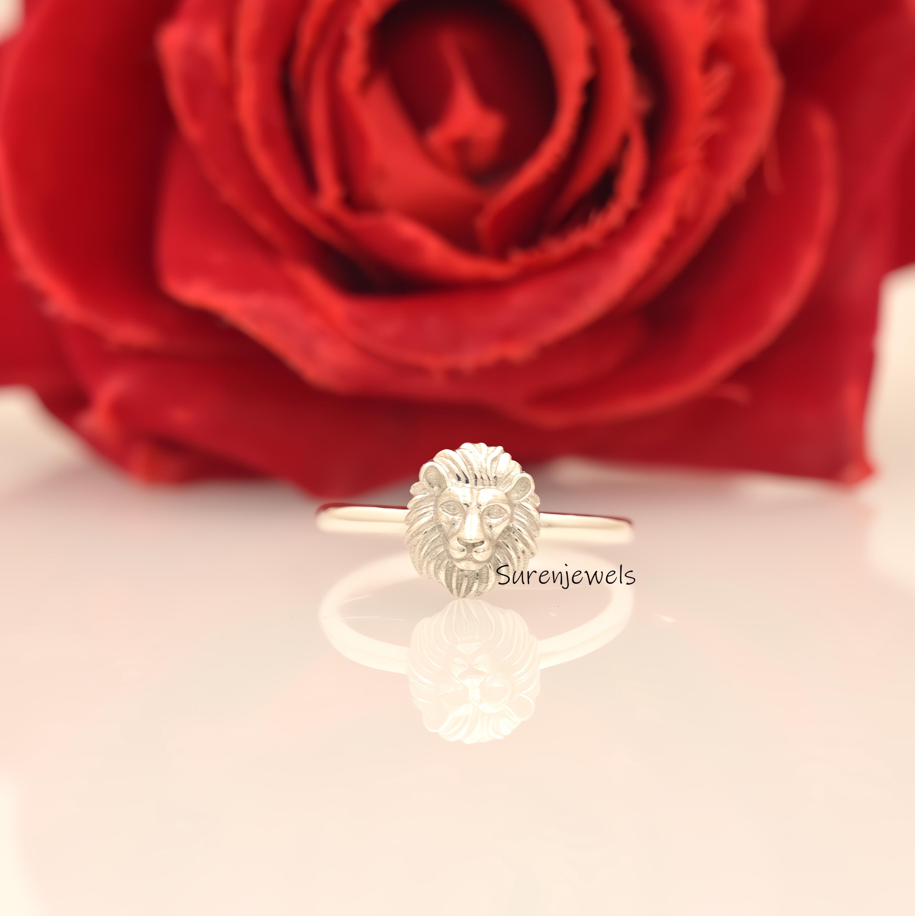 14k Gold Lion Head Ring: Dainty Animal Jewelry - View 4 - Suren Jewels | SKU: SJR2923