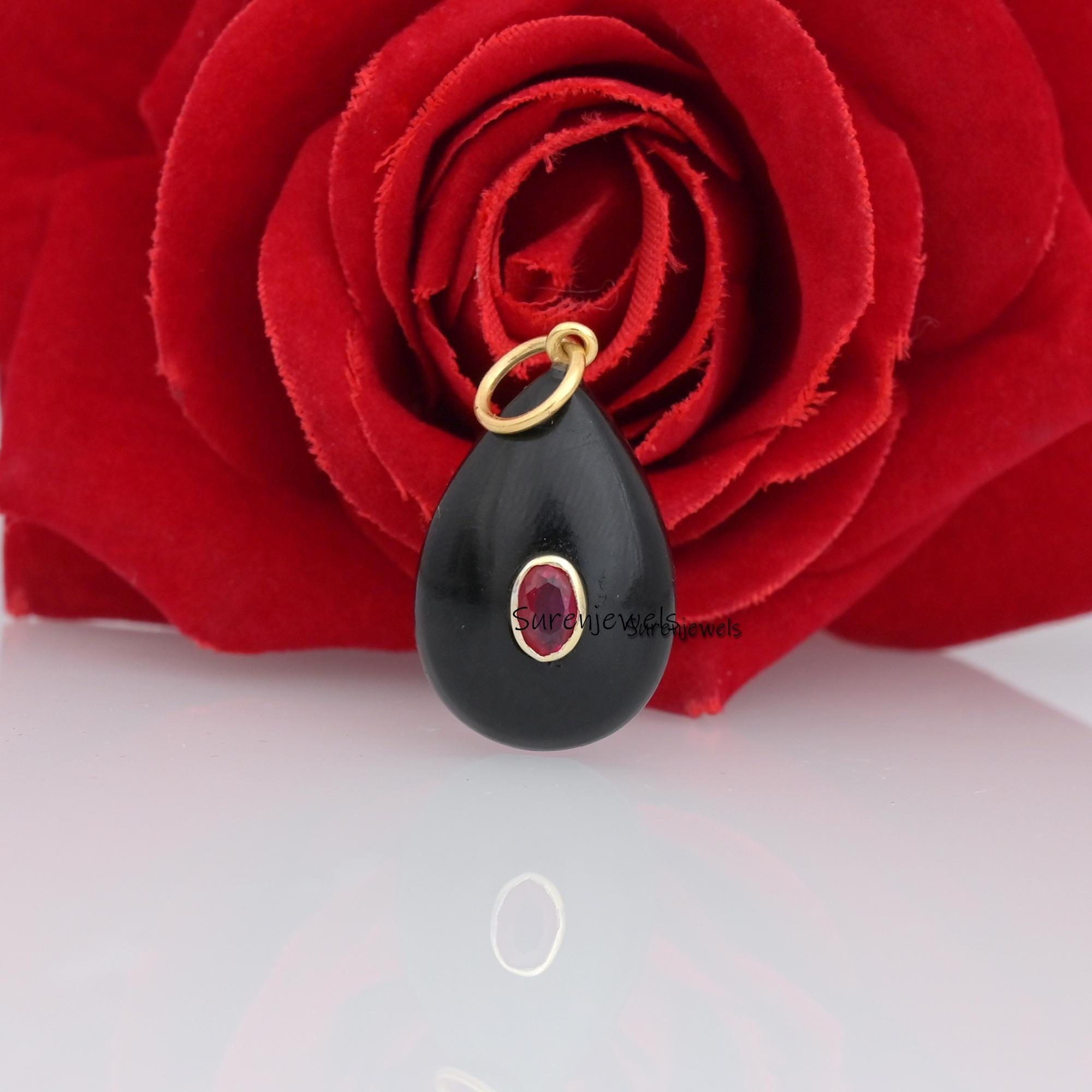 Hand Carved 14k Gold Malachite Drop Pendant, Gemstone Teardrop - Suren Jewels | SKU: SJP3192