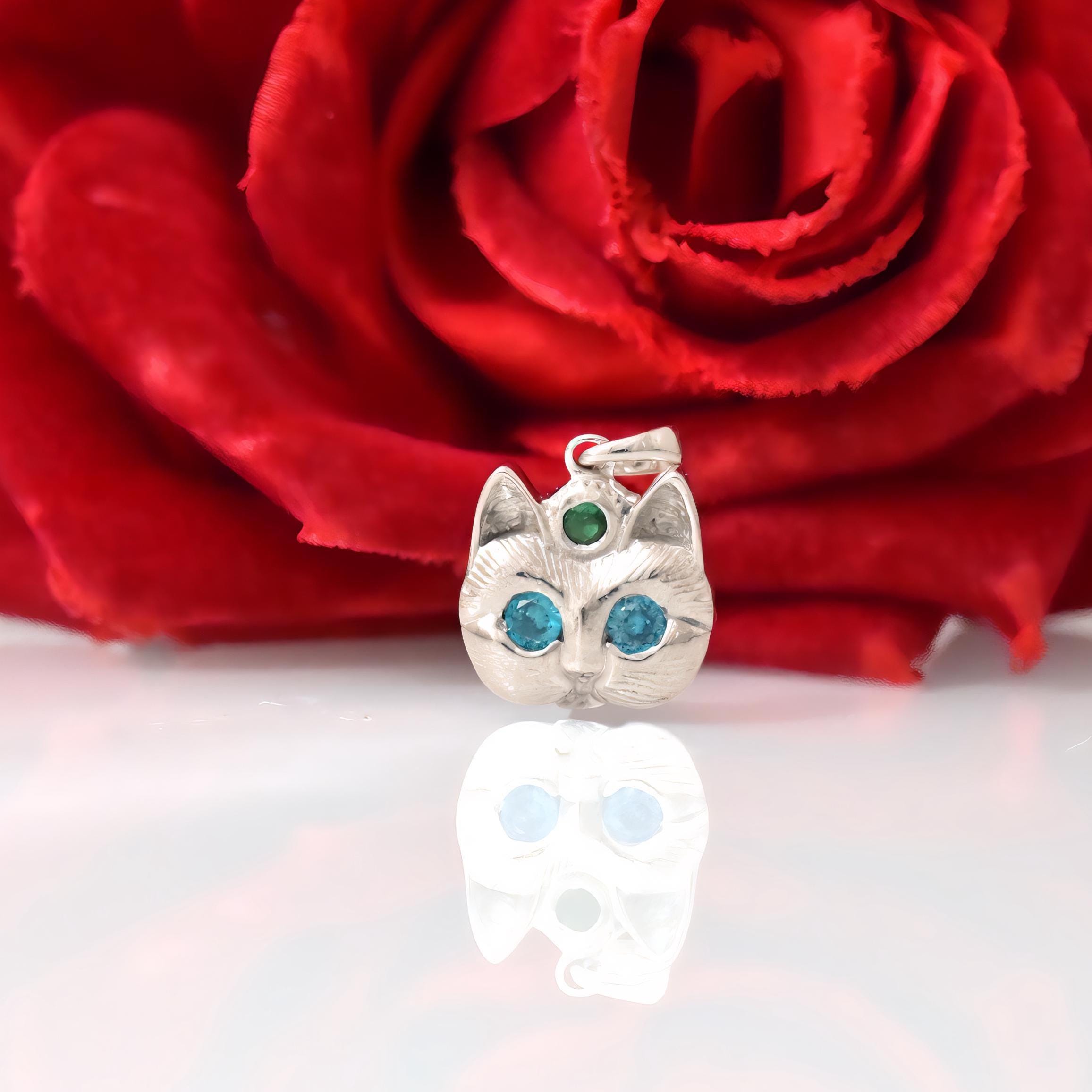 14K Gold Diamond Cat Face Pendant: Designer Animal Jewelry - View 2 - Suren Jewels | SKU: SJP5072-
