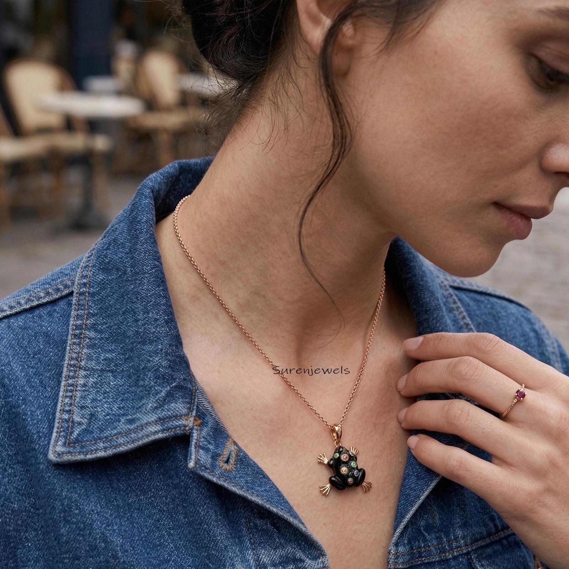 Hand Carved 14K Gold Gemstone Frog Pendant: Hand Carved Animal Jewelry - View 4 - Suren Jewels | SKU: SJP