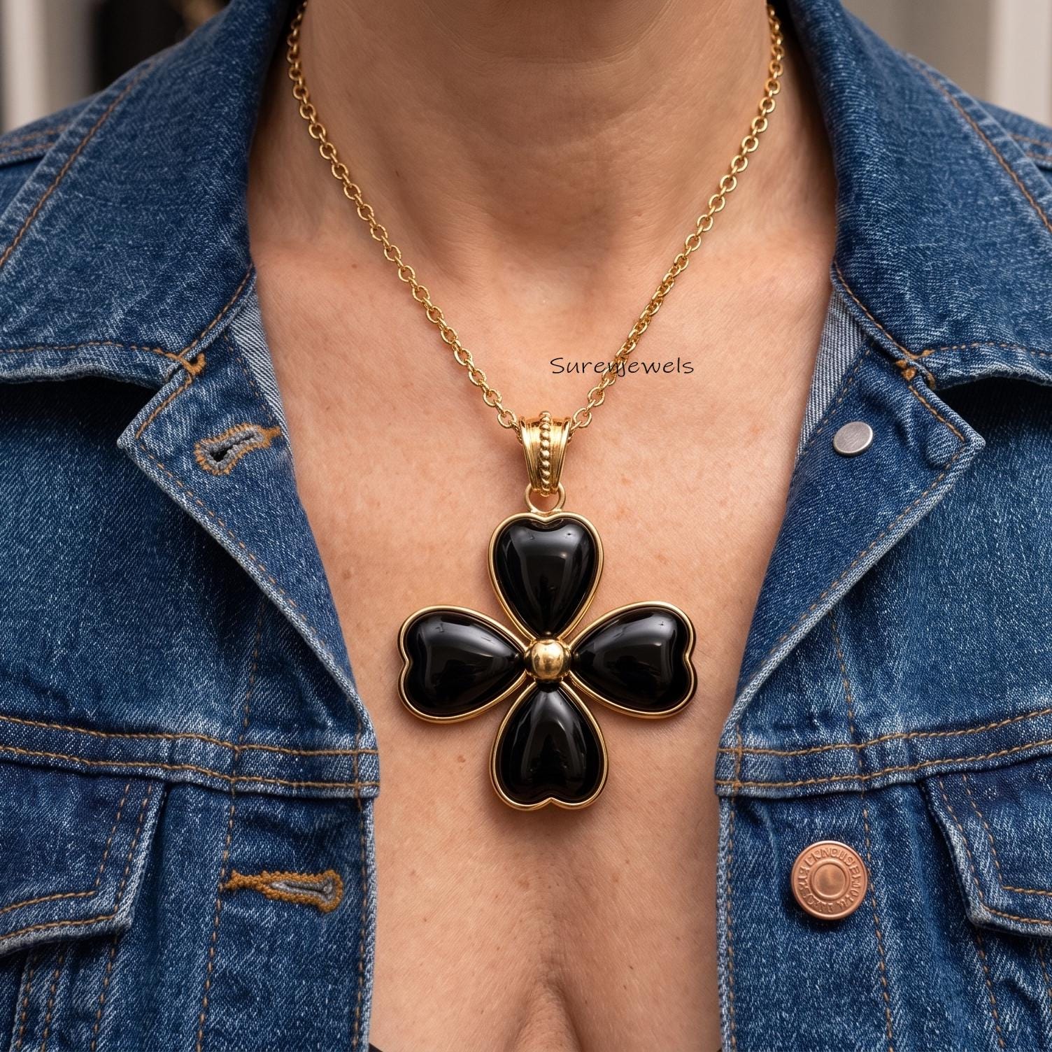 Hand Carved 14k Gold Gemstone Four Leaf Clover Pendant Jewelry - Suren Jewels | SKU: SJP