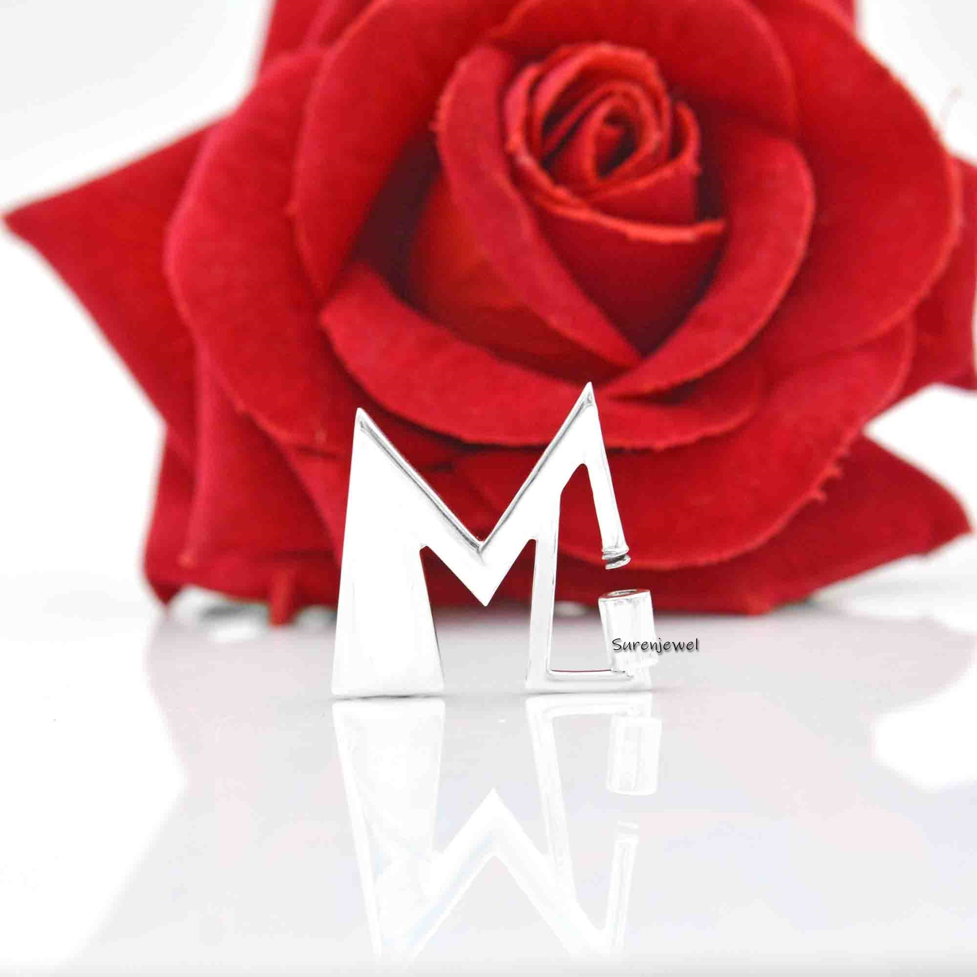 925 Silver Initial Carabiner Necklace: Custom Letter Lock - View 2 - Suren Jewels | SKU: SJC88-SLYG-M-N22-18I