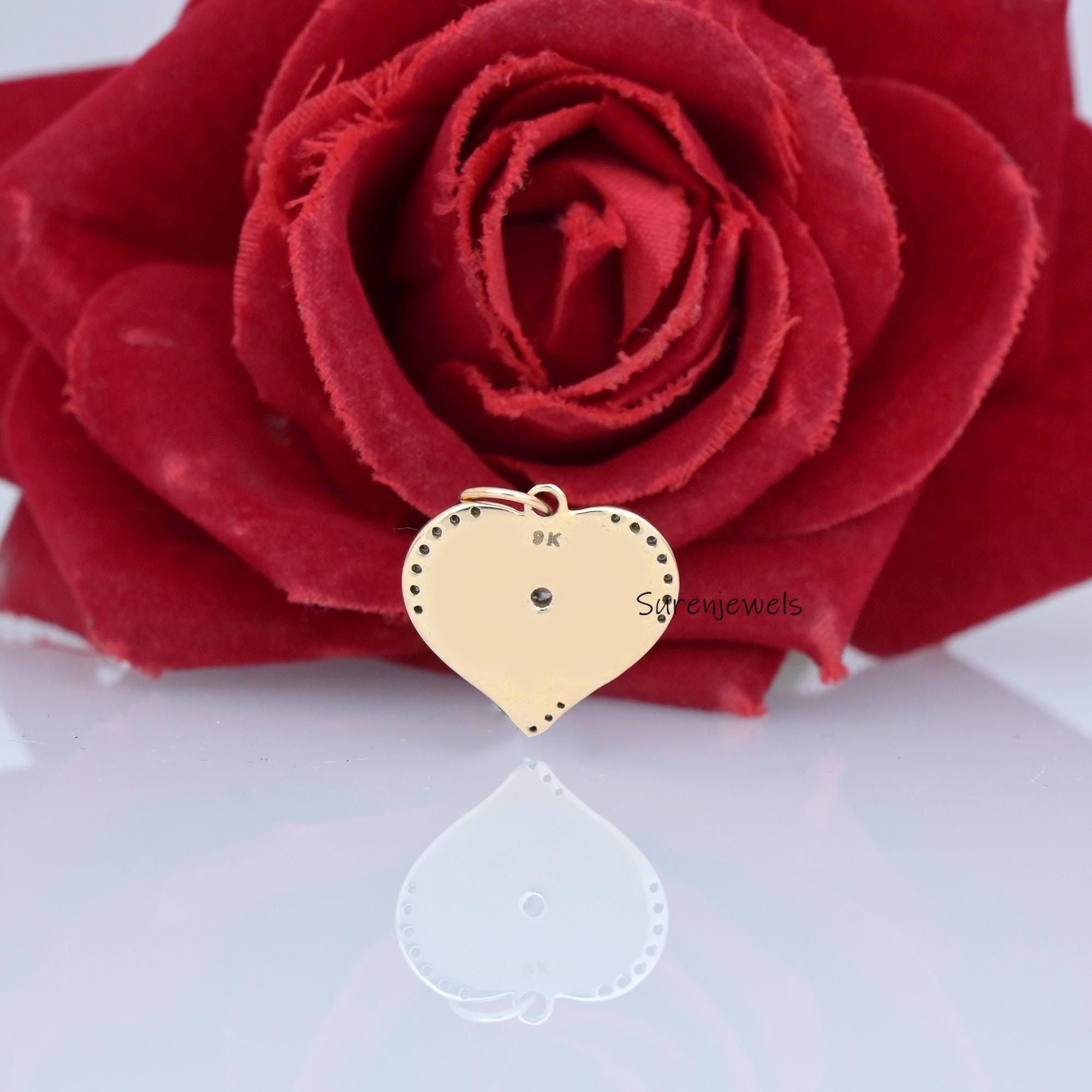 25mm 14K Gold Fluted Heart Pendant: Sunburst Charm - View 7 - Suren Jewels | SKU: SJP4391-9KYGDI-25M,SJP5208-SLYGCZ-25M,SJP55