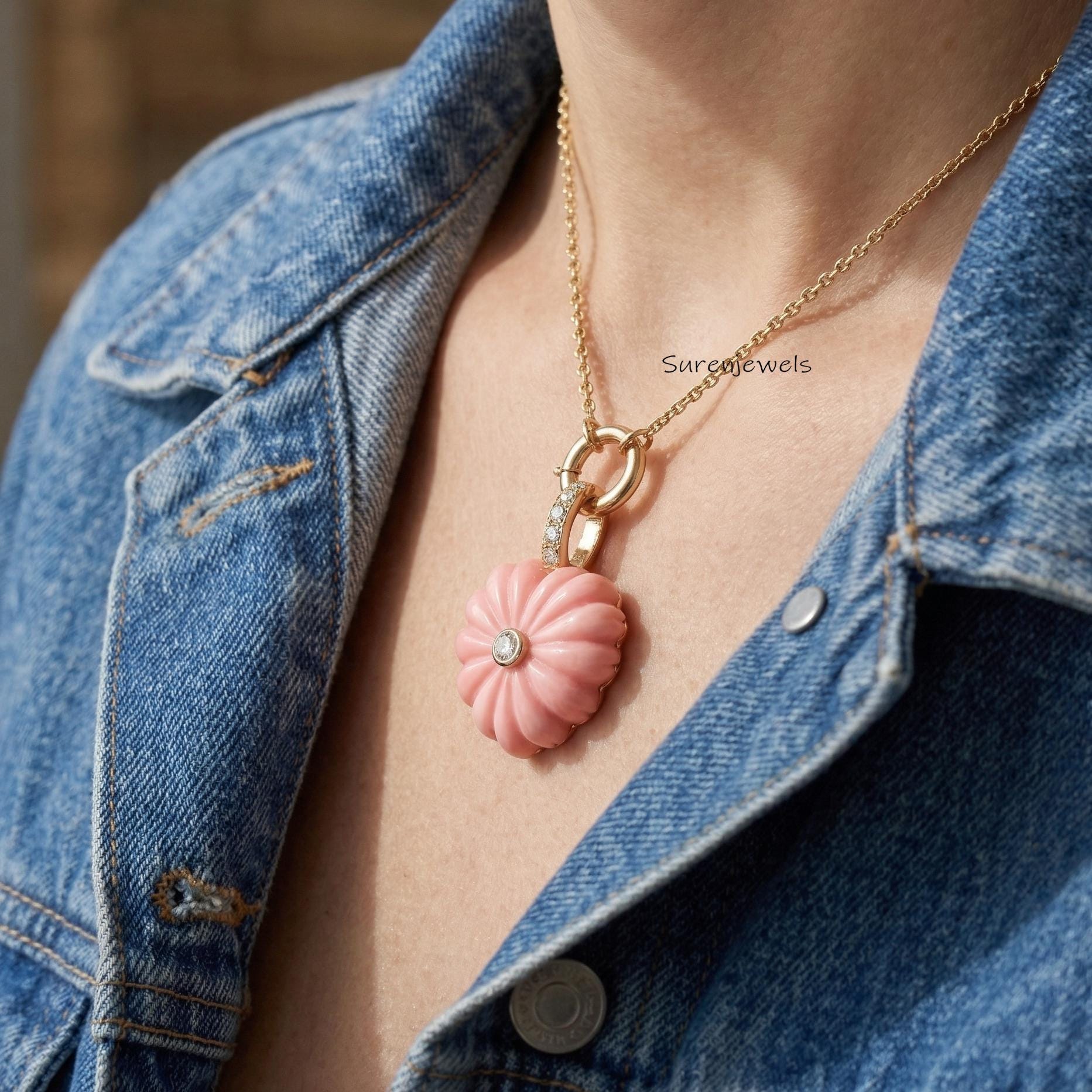 Hand carved Gemstone Fluted Heart Pendant: Handmade Designer jewelry - View 4 - Suren Jewels | SKU: SJP6188-SLYGPOCZ-30M