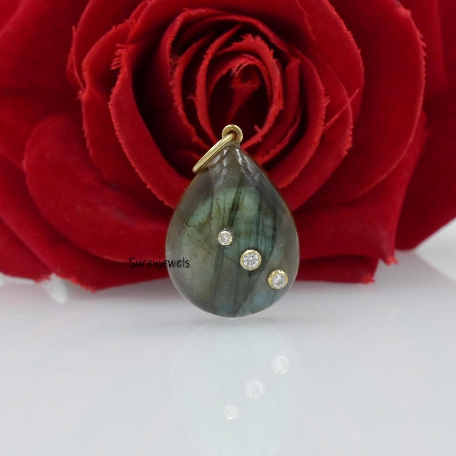 14k Gold Malachite Teardrop Pendant: Carved Gemstone Charm - View 6 - Suren Jewels | SKU: SJP,SJP3515-SLYGMSMG-25M,SJP3522-SL