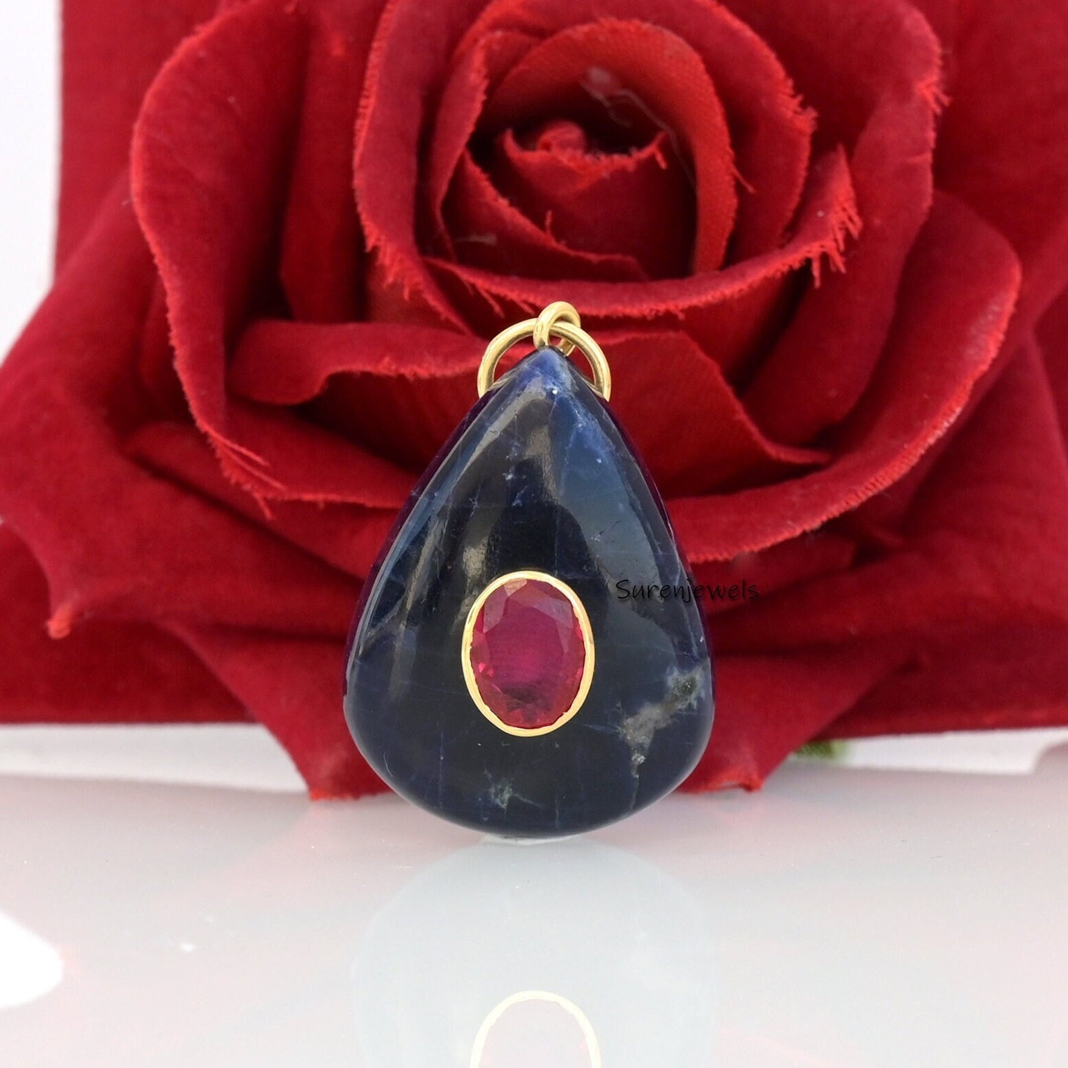 Hand Carved 14k Gold Malachite Drop Pendant, Gemstone Teardrop - View 5 - Suren Jewels | SKU: SJP3192