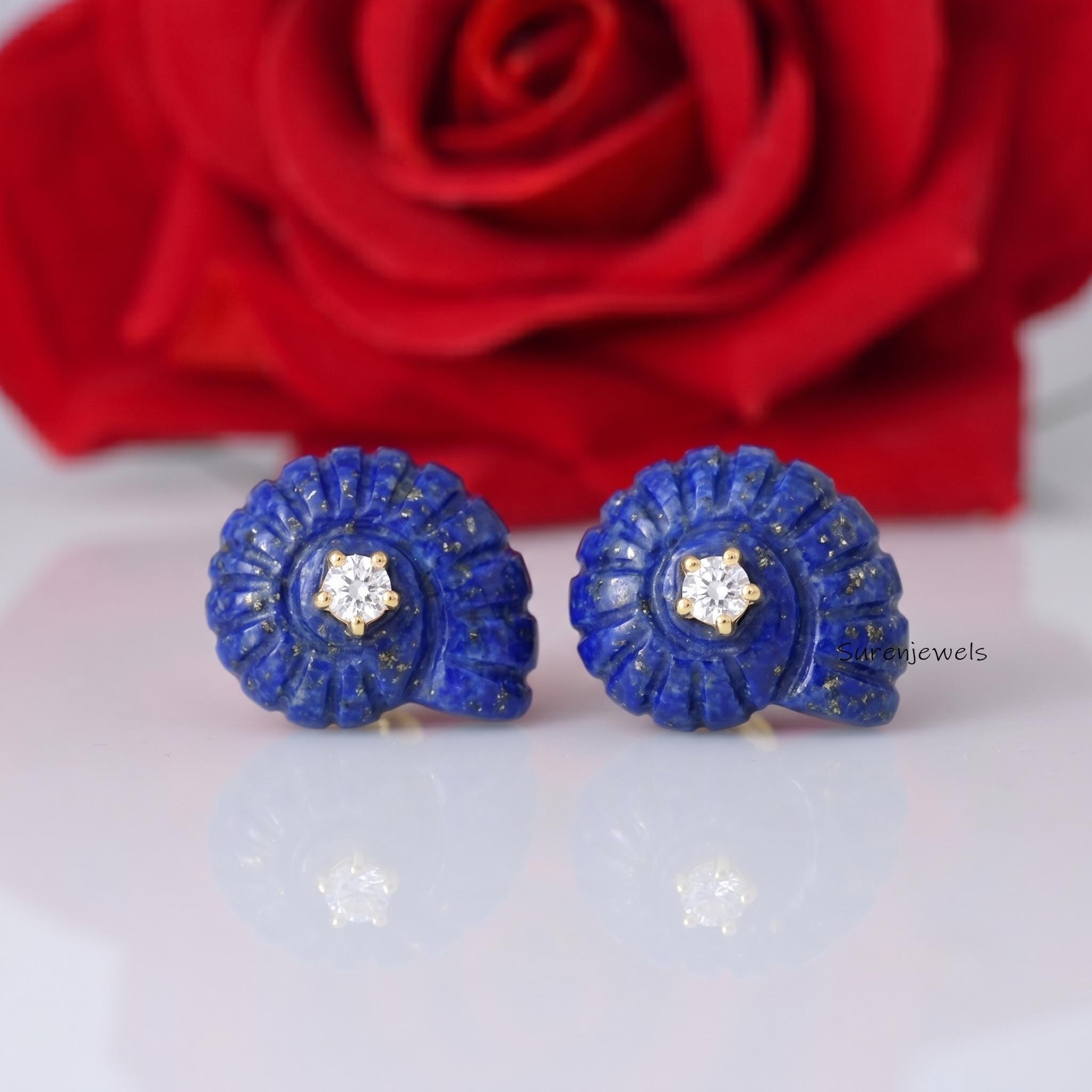 14K Gold Gemstone Sea Shell Studs, Gold Shell Stud Earrings, 14K Gemstone Beach Sea Shell Earrings, Gold Carved Shell Studs,