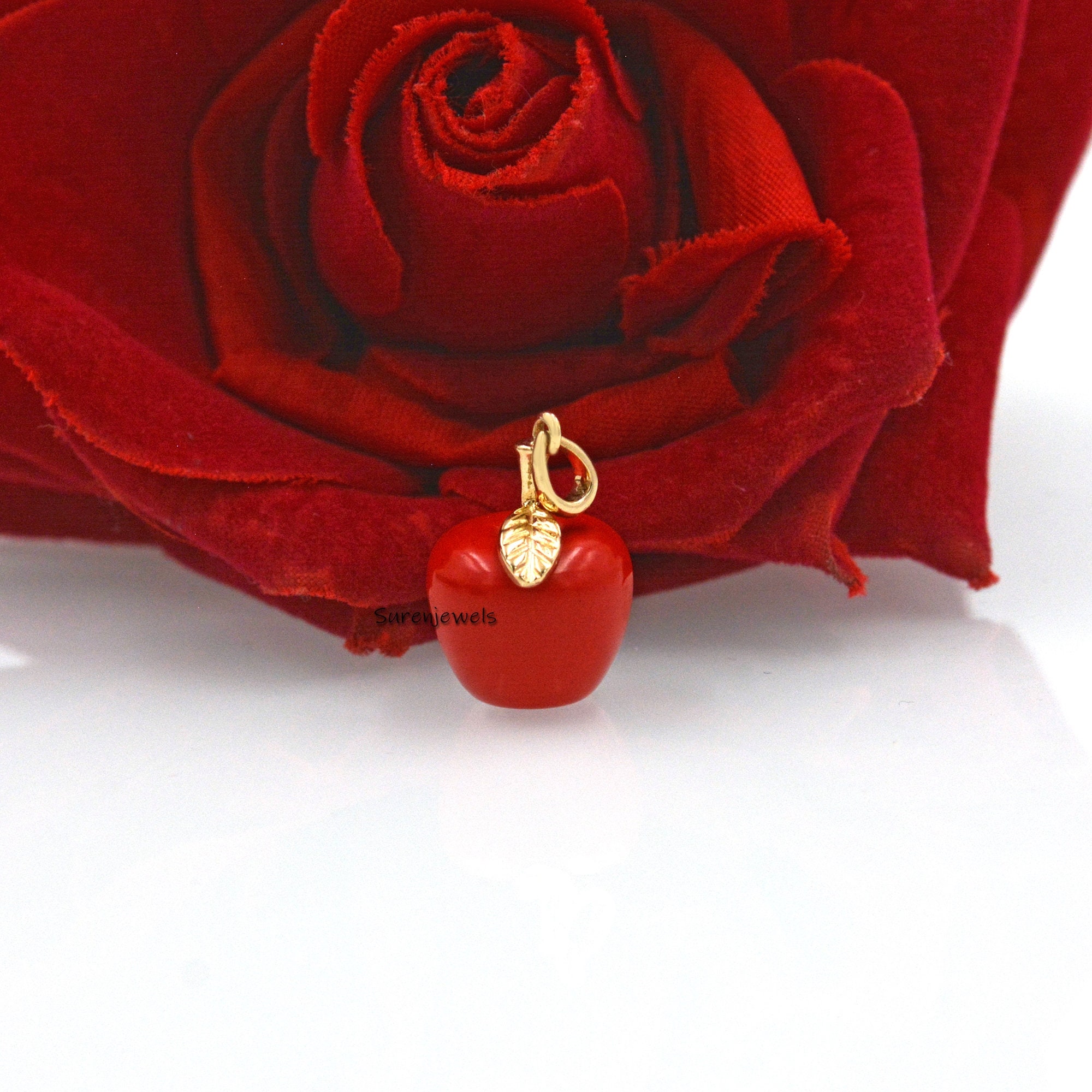 14k Gold Red Coral Apple Pendant: Gemstone Jewelry - View 2 - Suren Jewels | SKU: SJP1611