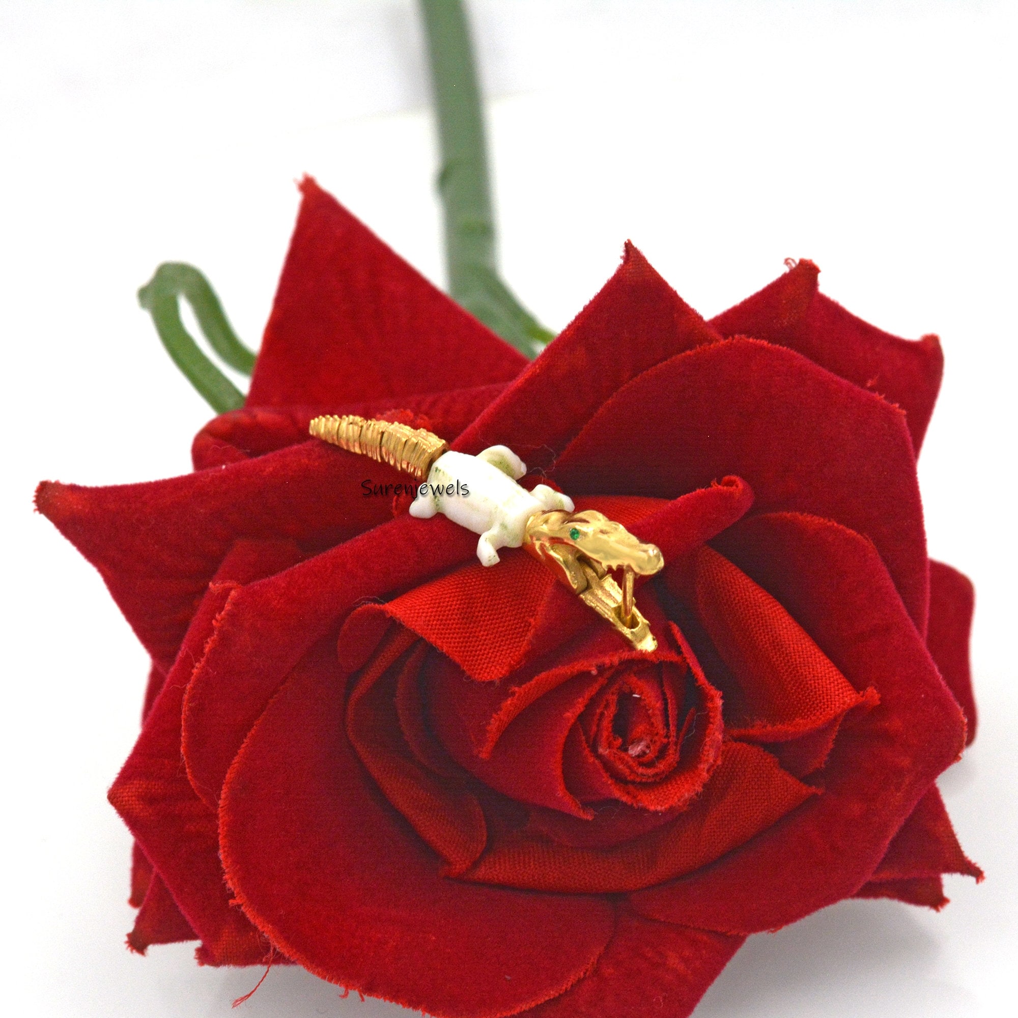 14k Gold Crocodile Pendant: Emerald Eye Alligator Charm - View 3 - Suren Jewels | SKU: SJP1406