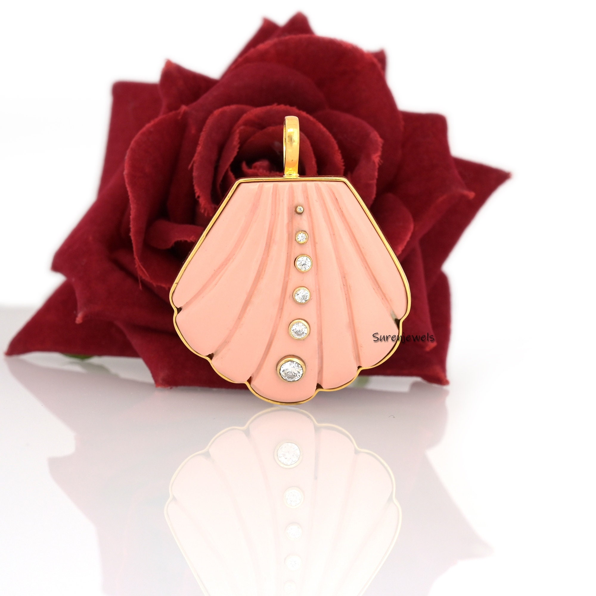 14K Gold Scallop Shell Pendant: Gemstone Beach Jewelry - View 2 - Suren Jewels | SKU: SJP2958-SLYGPOPCZ