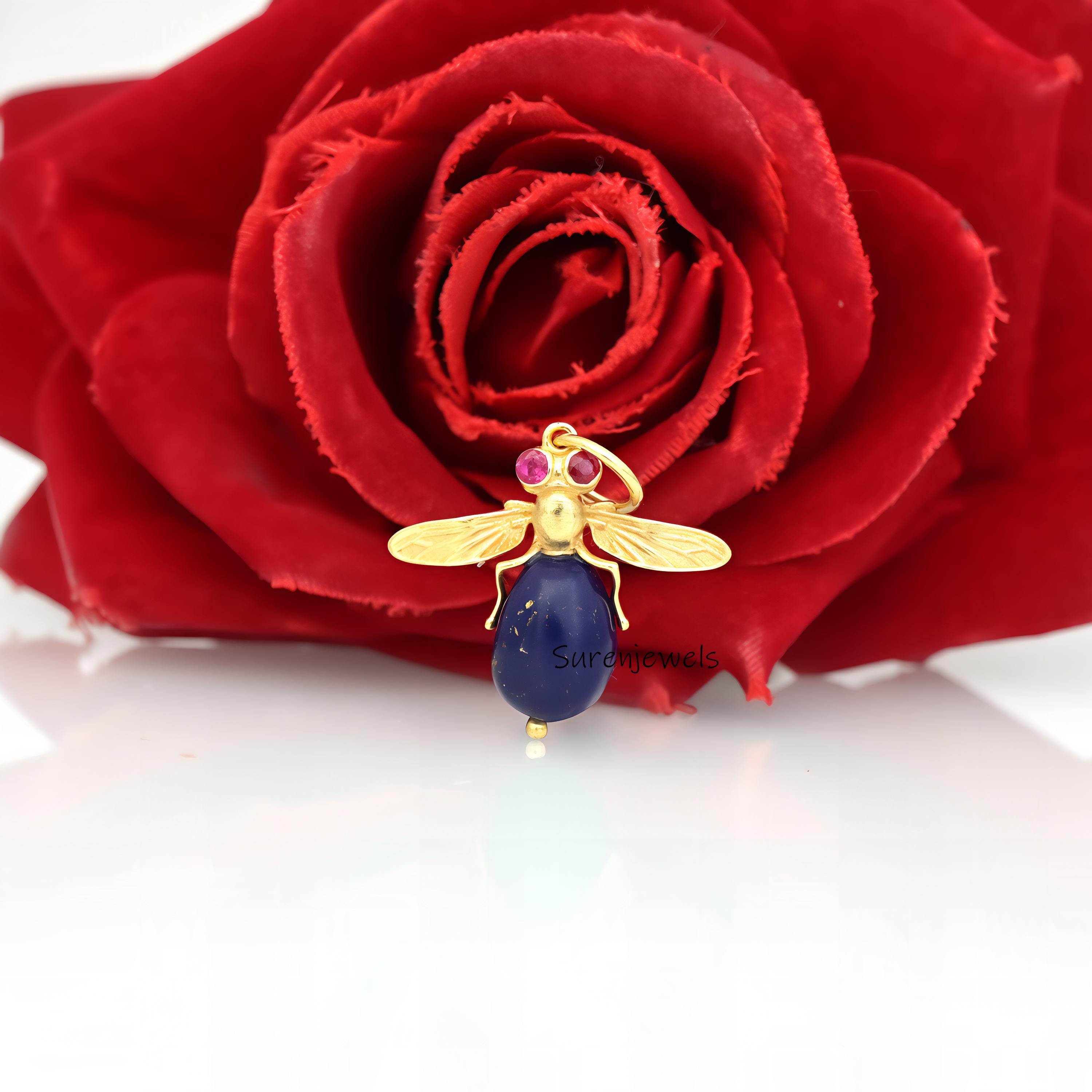 Hand Carved Pearl Bee Charm: 925 Silver Gemstone Pendant - Suren Jewels | SKU: SJP3615-SLRGRQRUCZ-25M