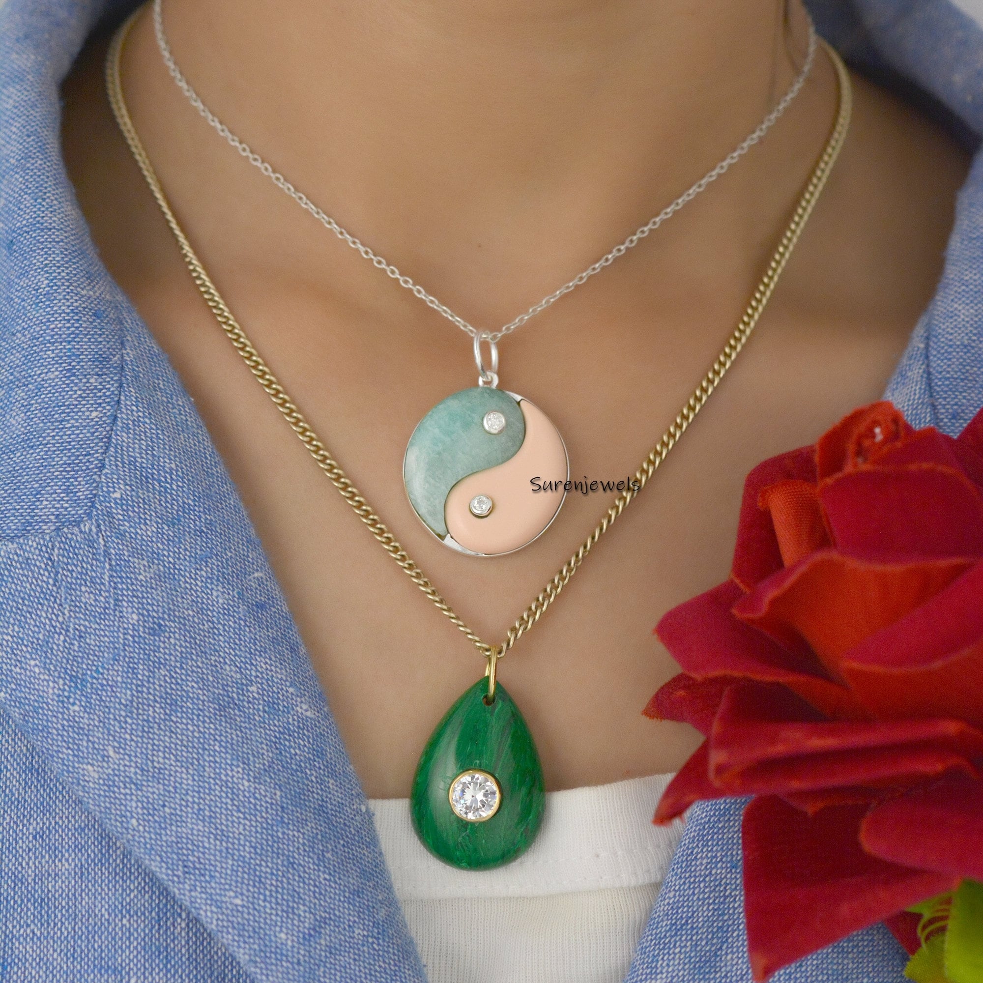 14K Gold Yin Yang Pendant, Gemstone Chinese Charm - View 7 - Suren Jewels | SKU: SJP1585-SLYGMOPGOPMN