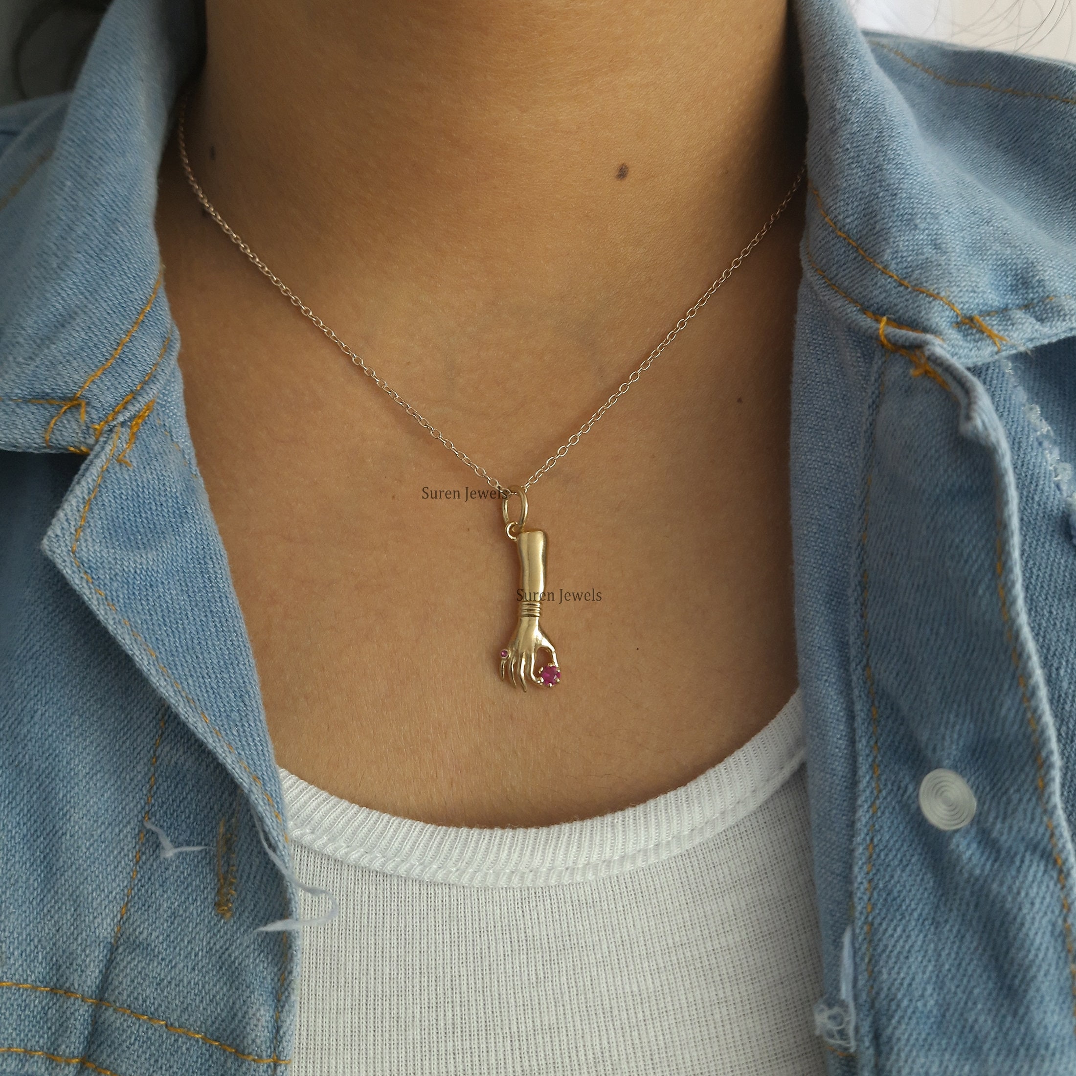 925 Silver Figa Hand Pendant: Ruby Gemstone Good Luck Charm - View 5 - Suren Jewels | SKU: SJP517-SLYGRU-N41-18I-925