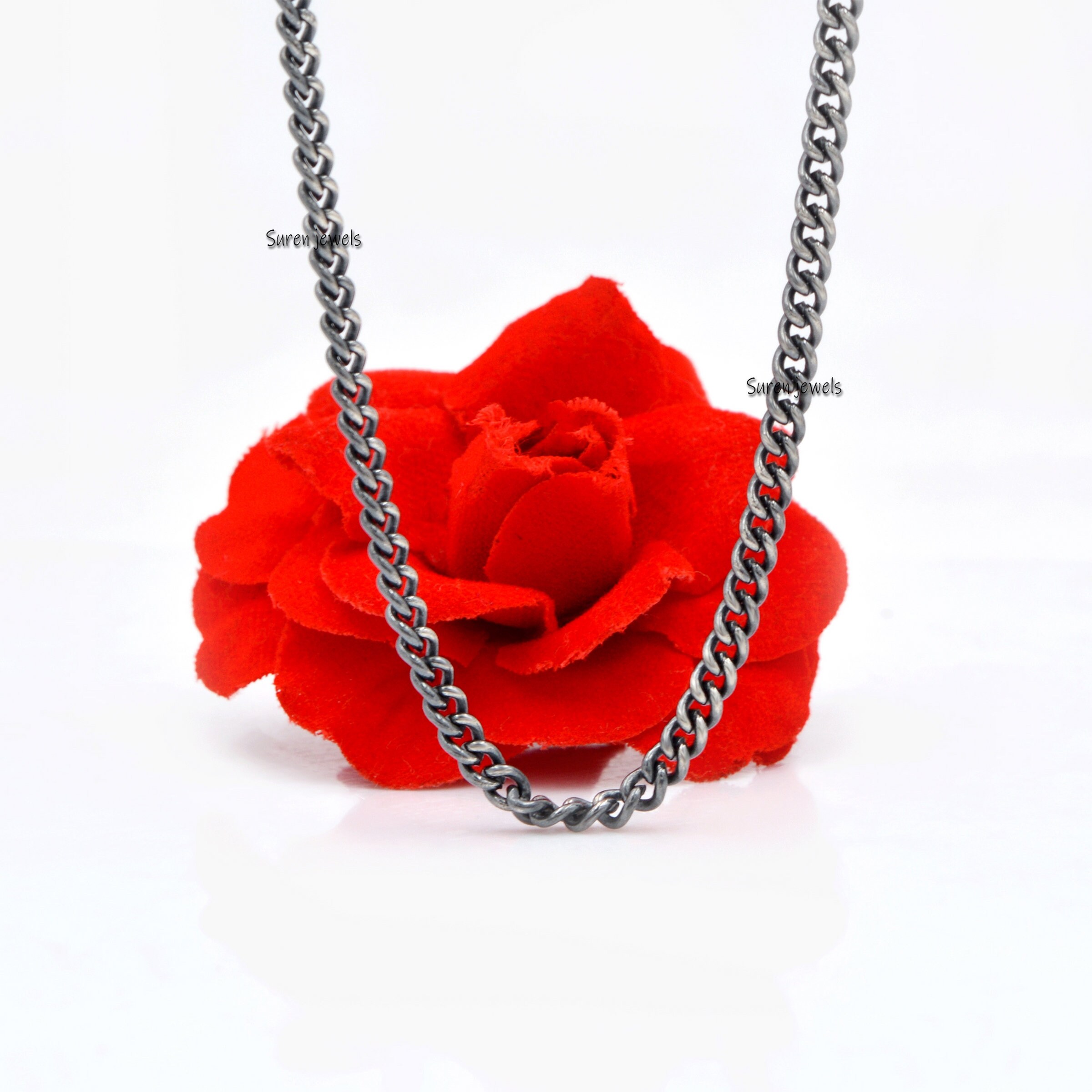Oxidized 925 Silver Chain: Vintage Carabiner Lock Necklace - View 5 - Suren Jewels | SKU: G81-SLOXYG-26I