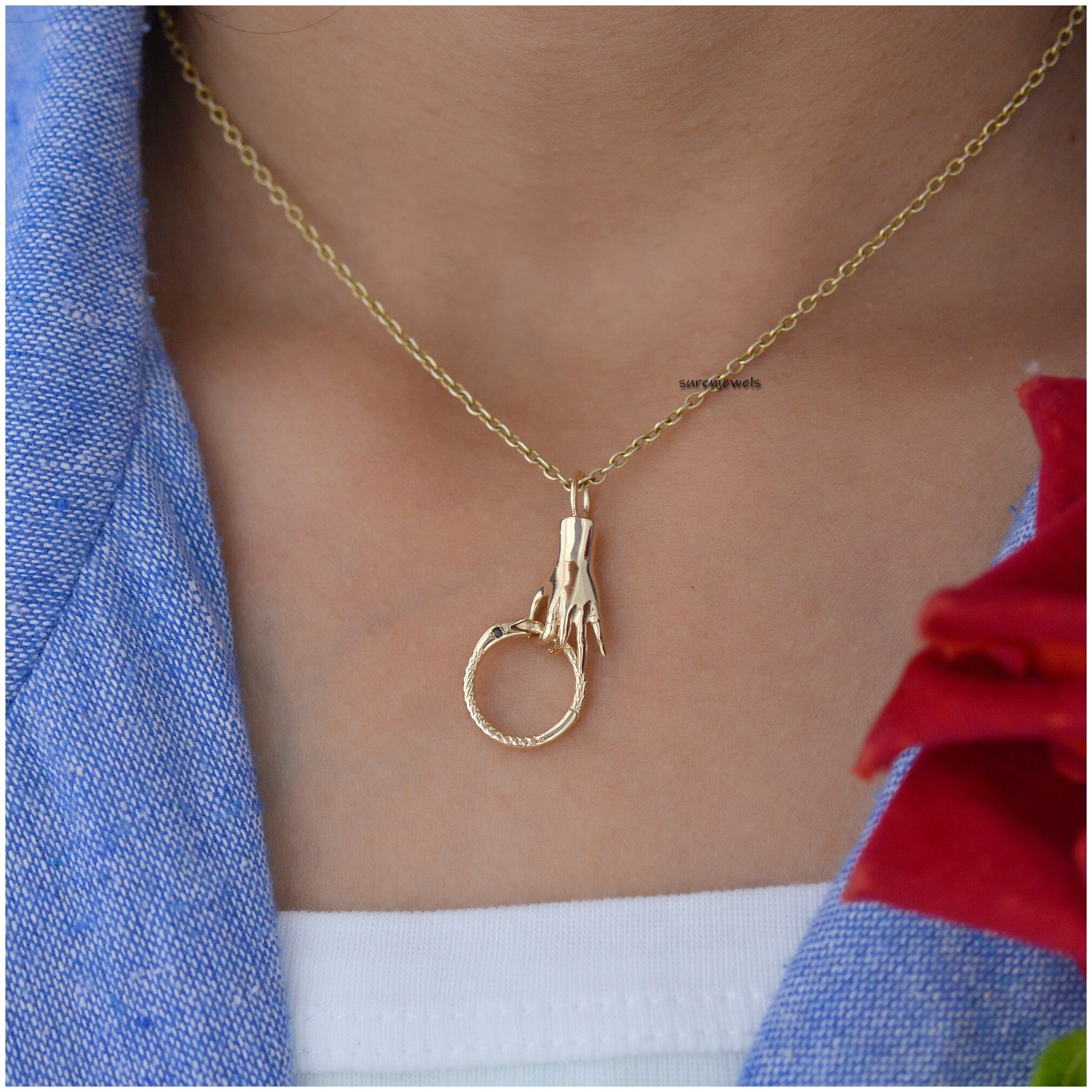 14k Gold Helping Hand Charm Holder: Figa Hand Pendant - View 6 - Suren Jewels | SKU: SJP1196-SLYGDI