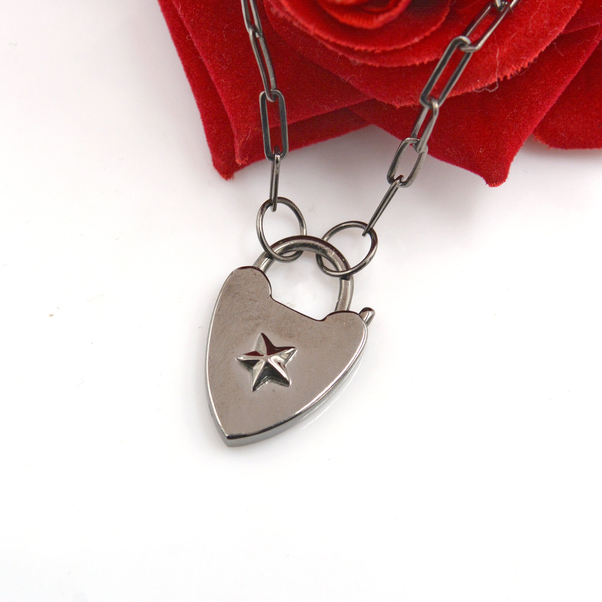 925 Sterling Silver Heart Padlock Pendant: Dainty Designer Jewelry - Suren Jewels | SKU: SJP47-SLYG-N47-18I-925
