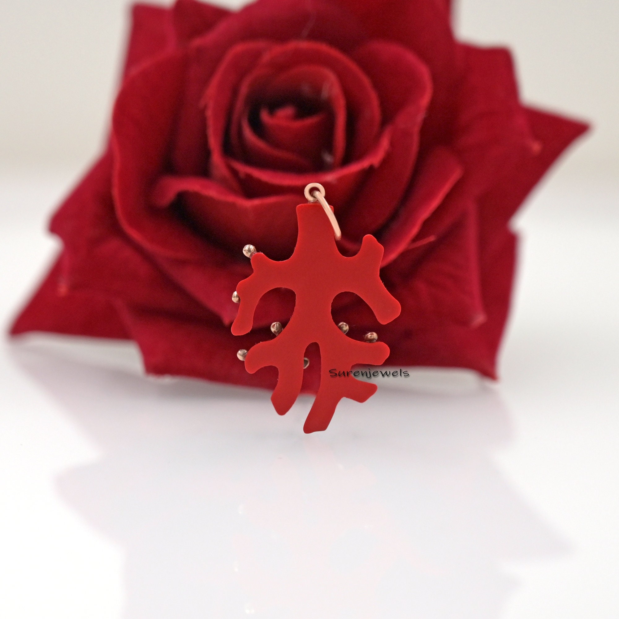 14k Gold Natural Red Coral Branch Pendant - View 4 - Suren Jewels | SKU: SJP1720