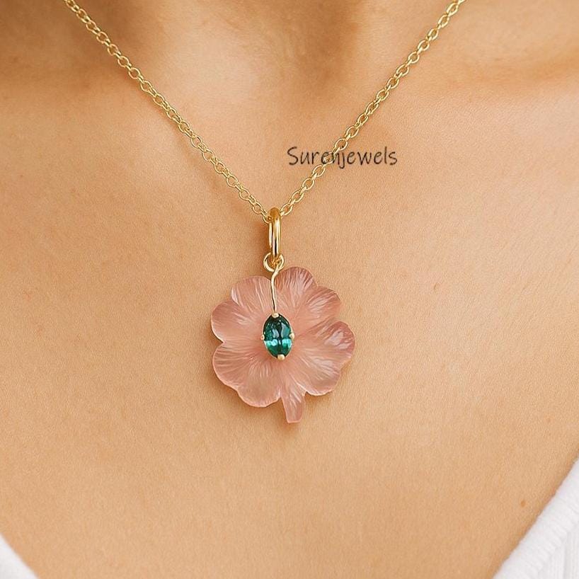 Hand Carved Gemstone 14k Gold Clover pendant, Carved jewelry - Suren Jewels | SKU: SJP