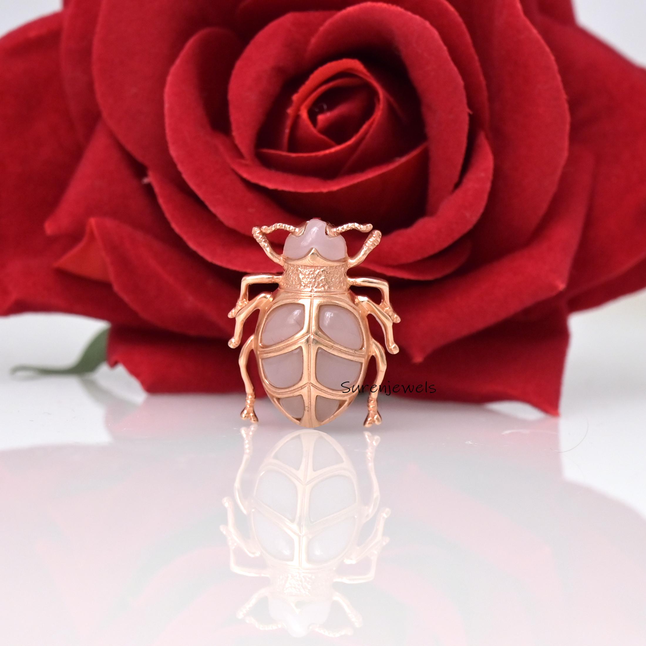 14K Gold Scarab Pendant, Hand Carved Egyptian Beetle Jewelry - View 7 - Suren Jewels | SKU: SJP4574-SLYGAZBKCZ-25M,SJP4961-SL