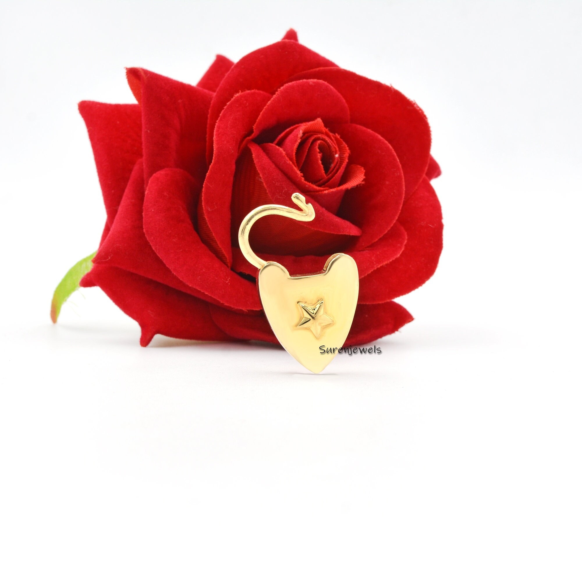 925 Sterling Silver Heart Padlock Pendant: Dainty Designer Jewelry - View 4 - Suren Jewels | SKU: SJP47-SLYG-N47-18I-925