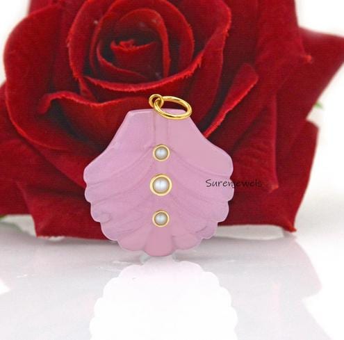 Handmade Gemstone Sea Shell Pendant: Carved Beach Charm - View 2 - Suren Jewels | SKU: SJP1167-SLYGRQ
