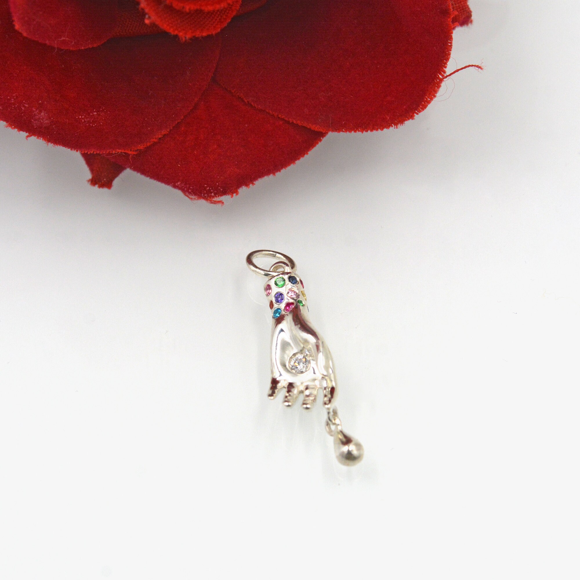 925 Silver Figa Hand Pendant: Good Luck Charm Jewelry - View 7 - Suren Jewels | SKU: SJP1527-SLNSMTCS