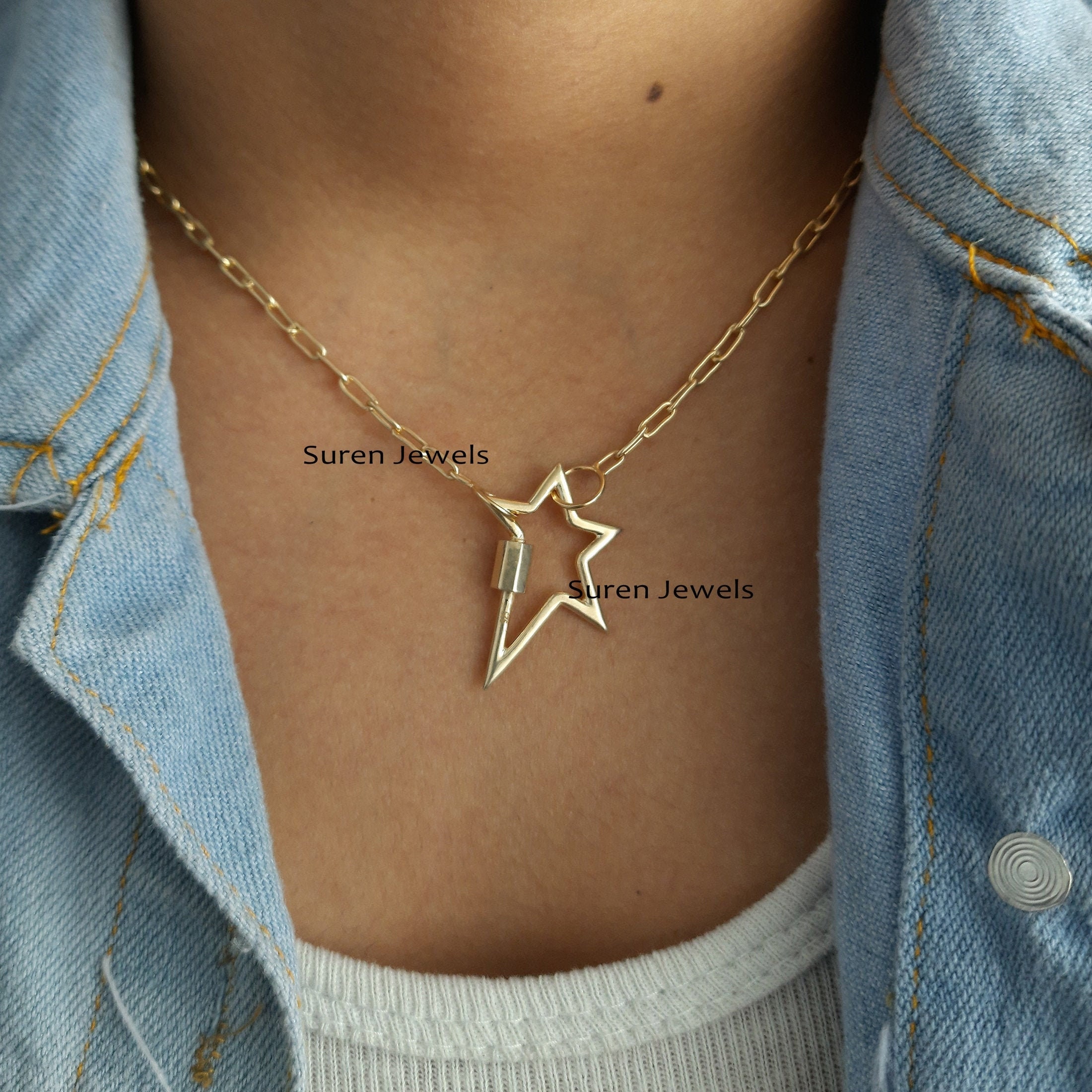 9K Gold Star Carabiner Lock Pendant Necklace - View 4 - Suren Jewels | SKU: SPC20-9KYG-N36-18I