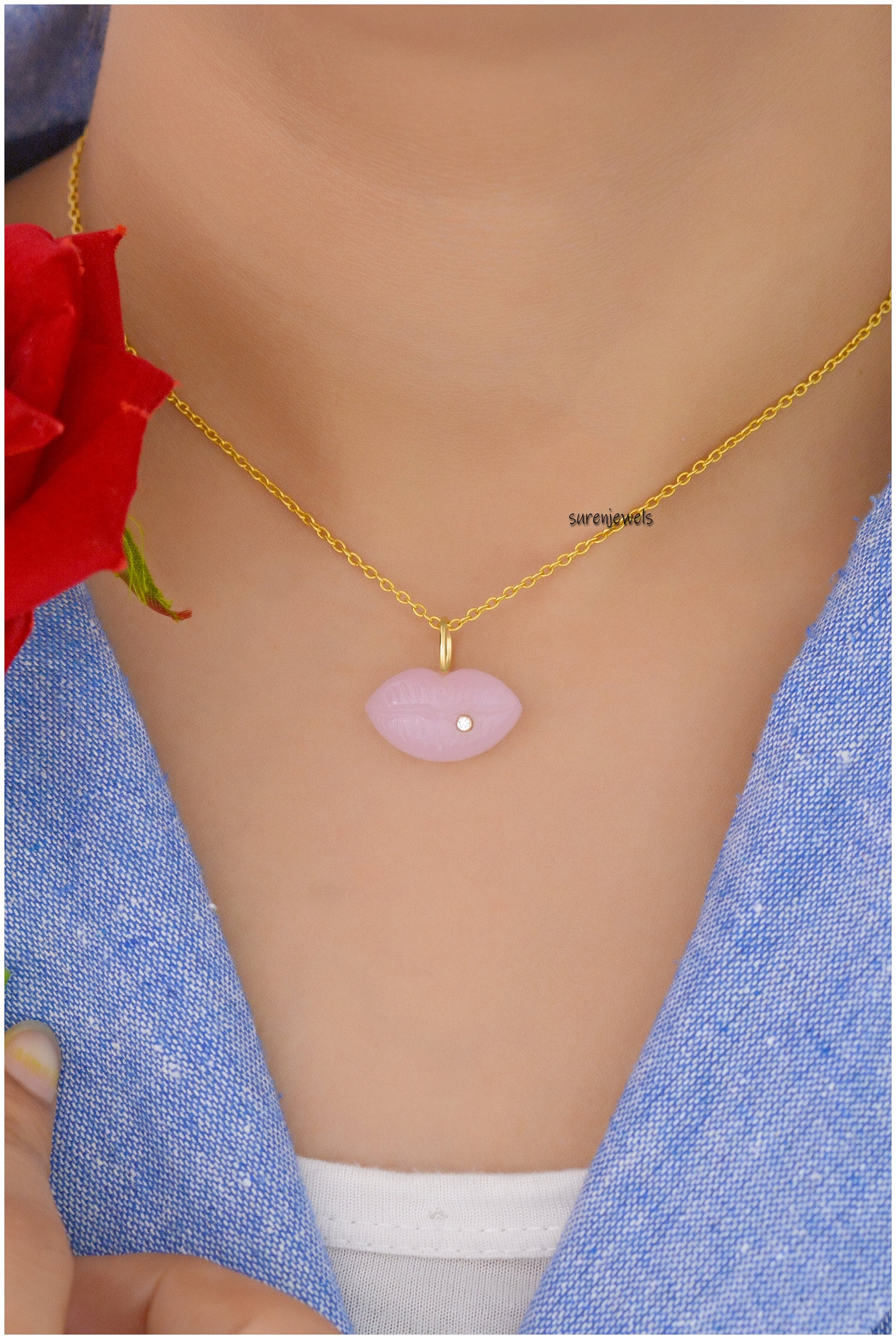 14k Gold Gemstone Lips Pendant: Handmade Carved Jewelry - View 7 - Suren Jewels | SKU: SJP1288-SLYGAMWT
