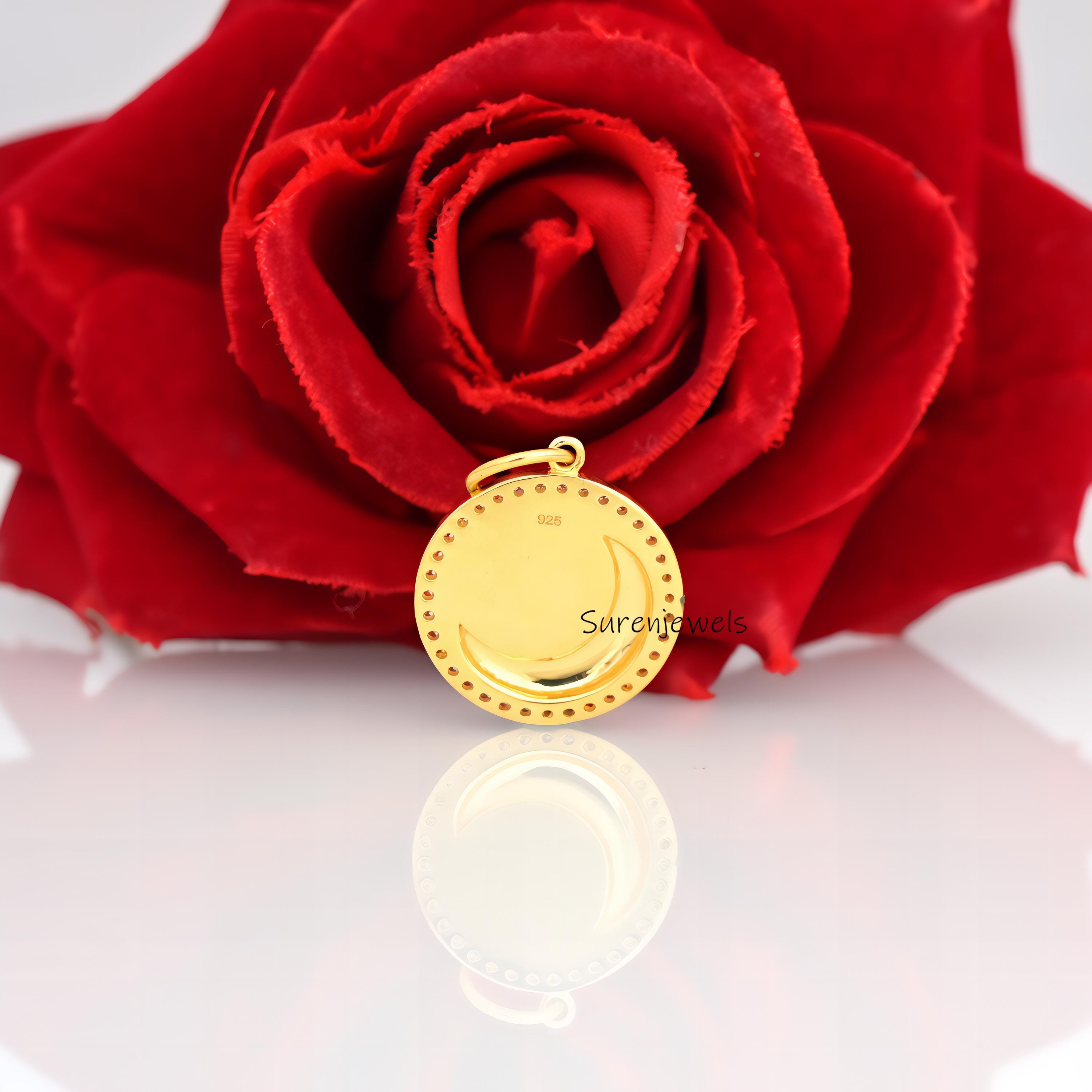 925 Silver Diamond Star Moon Disc Pendant: Celestial Charm - View 4 - Suren Jewels | SKU: SJP4352-SLYGRHNSCZ-25M,SJP